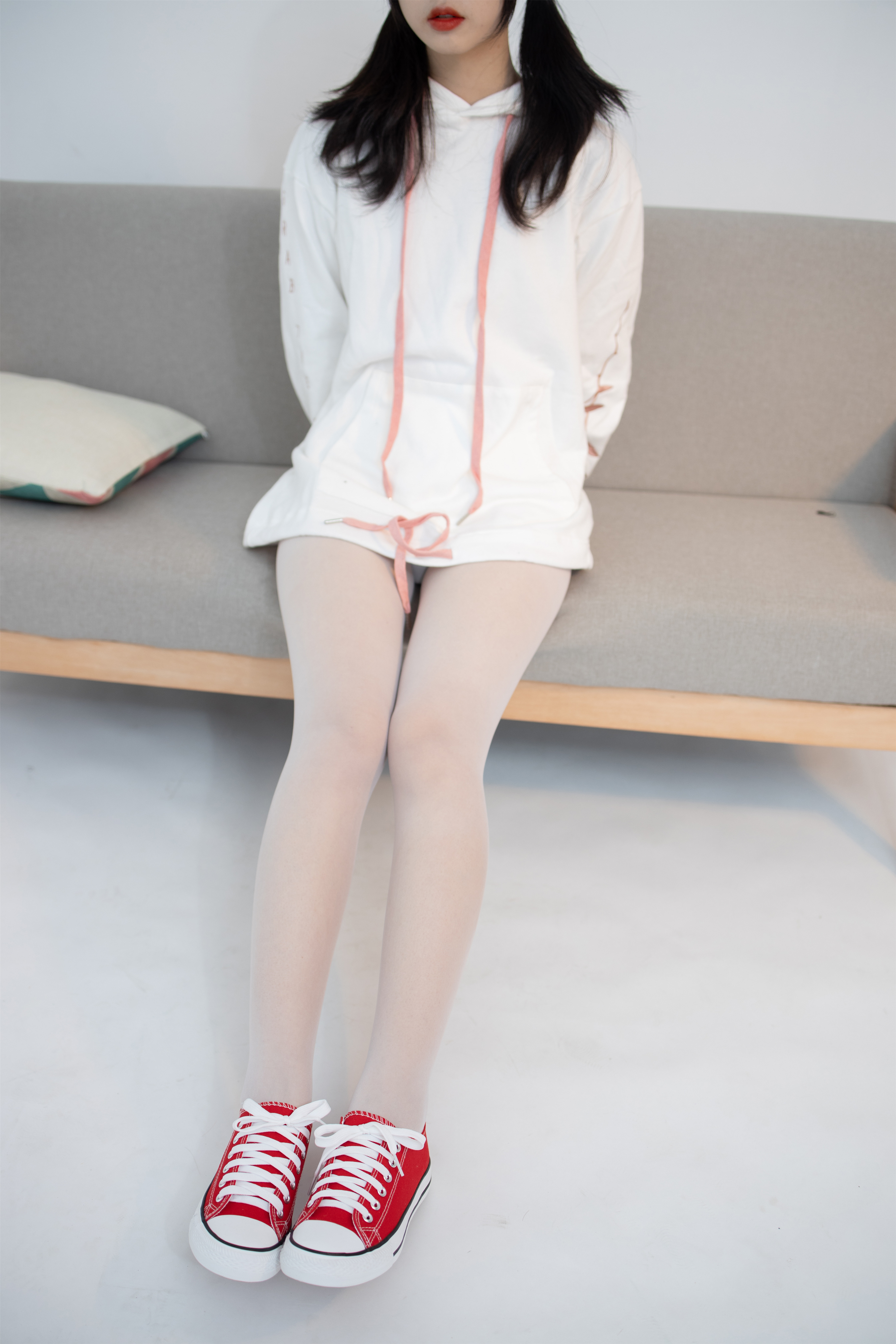 <font color=#ff69b4>89p高清套图首页开通会员即可打包下载</font>