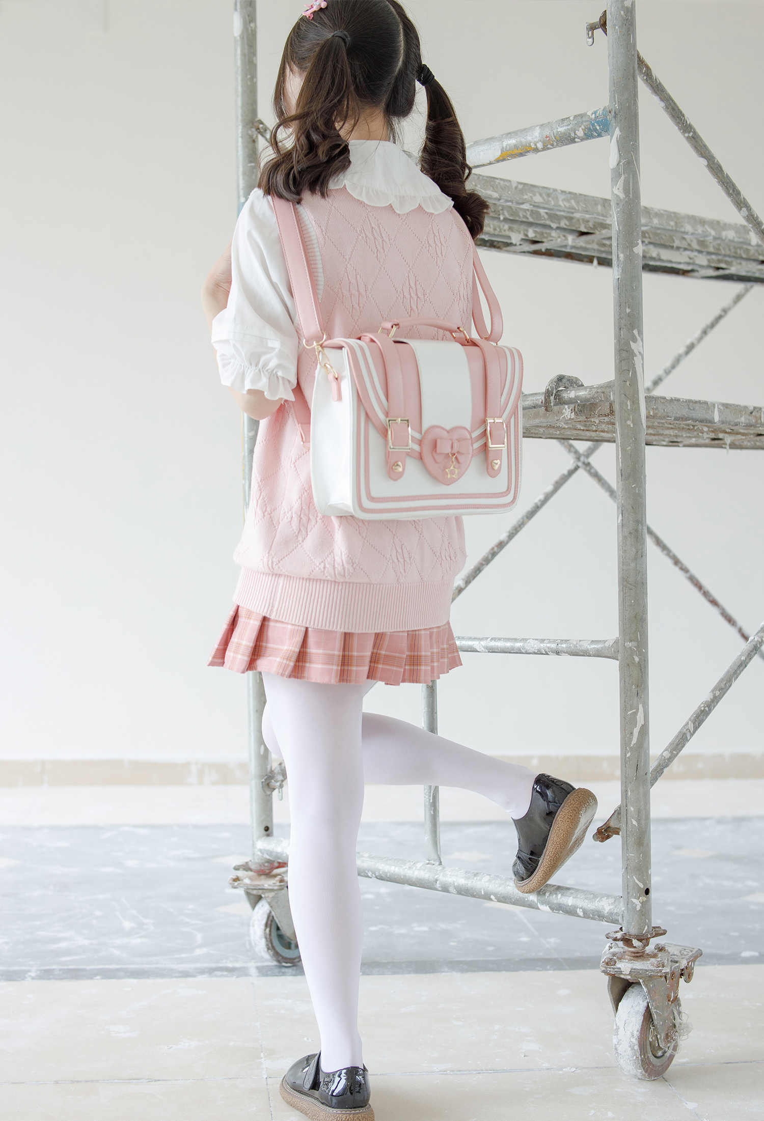 <font color=#ff69b4>113p高清套图首页开通会员即可打包下载</font>