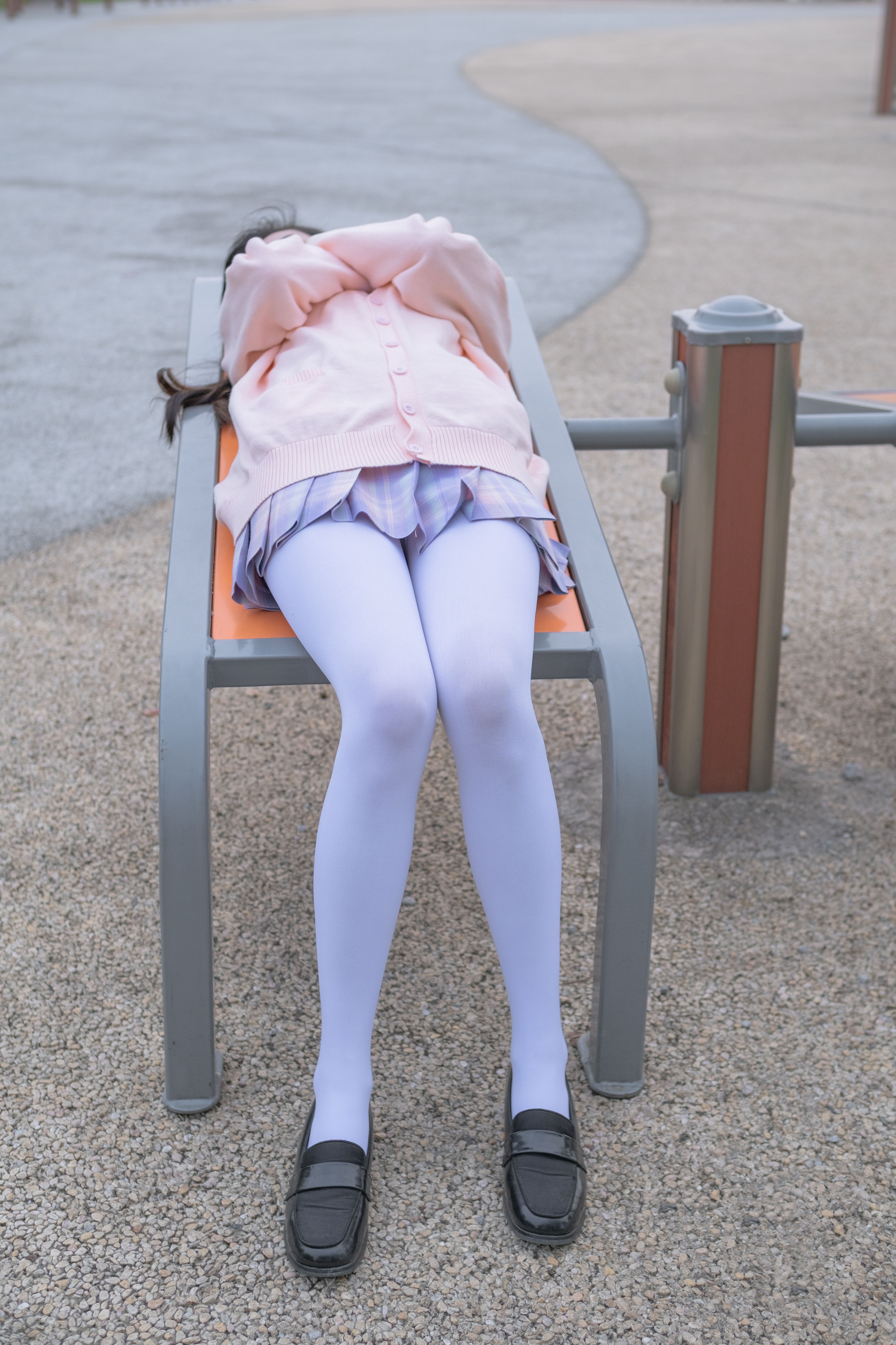 <font color=#ff69b4>52p高清套图首页开通会员即可打包下载</font>