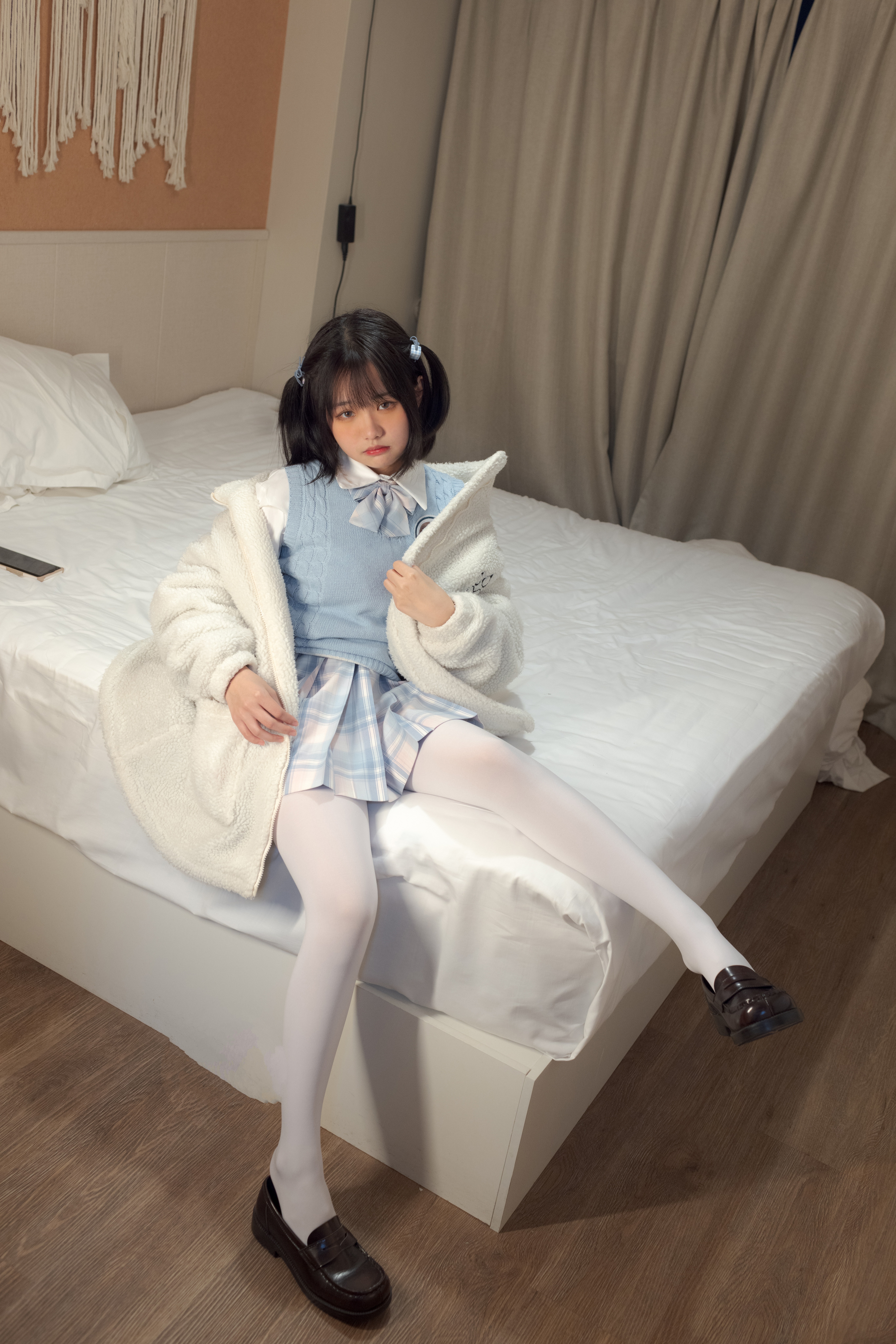 <font color=#ff69b4>89p高清套图首页开通会员即可打包下载</font>