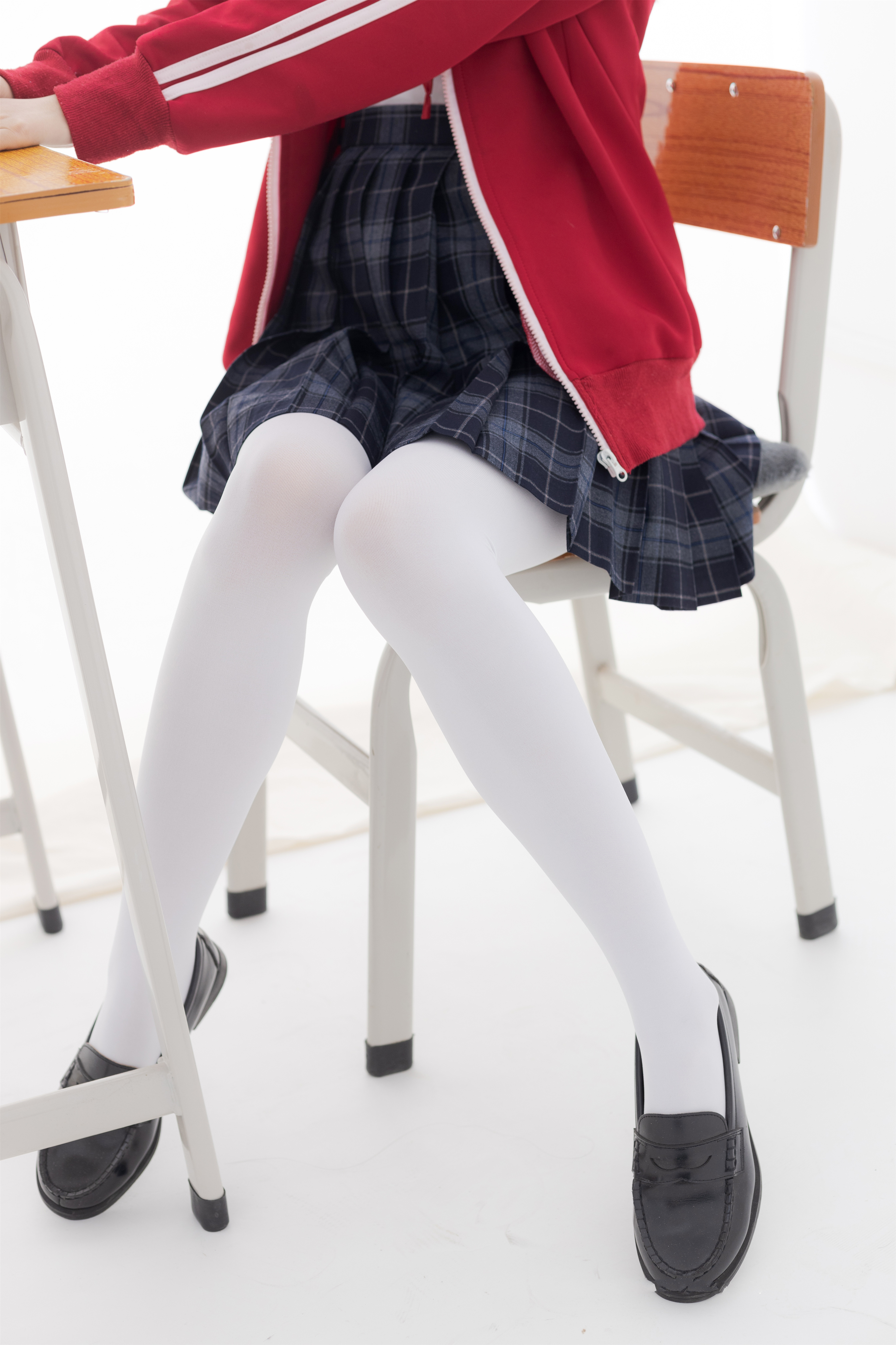 <font color=#ff69b4>89p高清套图首页开通会员即可打包下载</font>